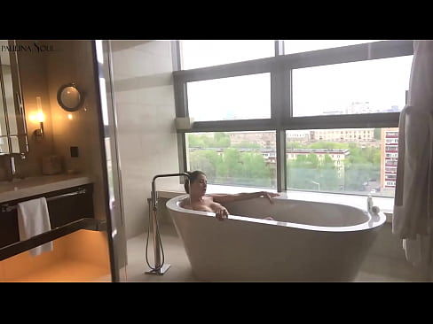 ❤️ Möhtəşəm babe Ehtirasla hamamda öz pişiyini çəkdi Porn video bizdə ❌