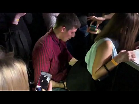 ❤️ Rus gecə klubunda əsl seks. 18 yaşlı rus qızı gecə klubunda anus və vajinada sikilib Porn video bizdə ❌